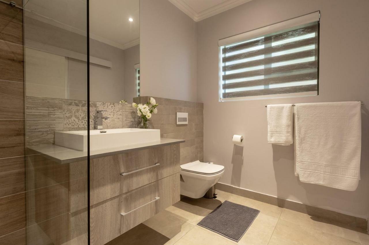 Sunrise Bay Self Catering Apartment เพลตเตนเบิร์กเบย์ ภายนอก รูปภาพ