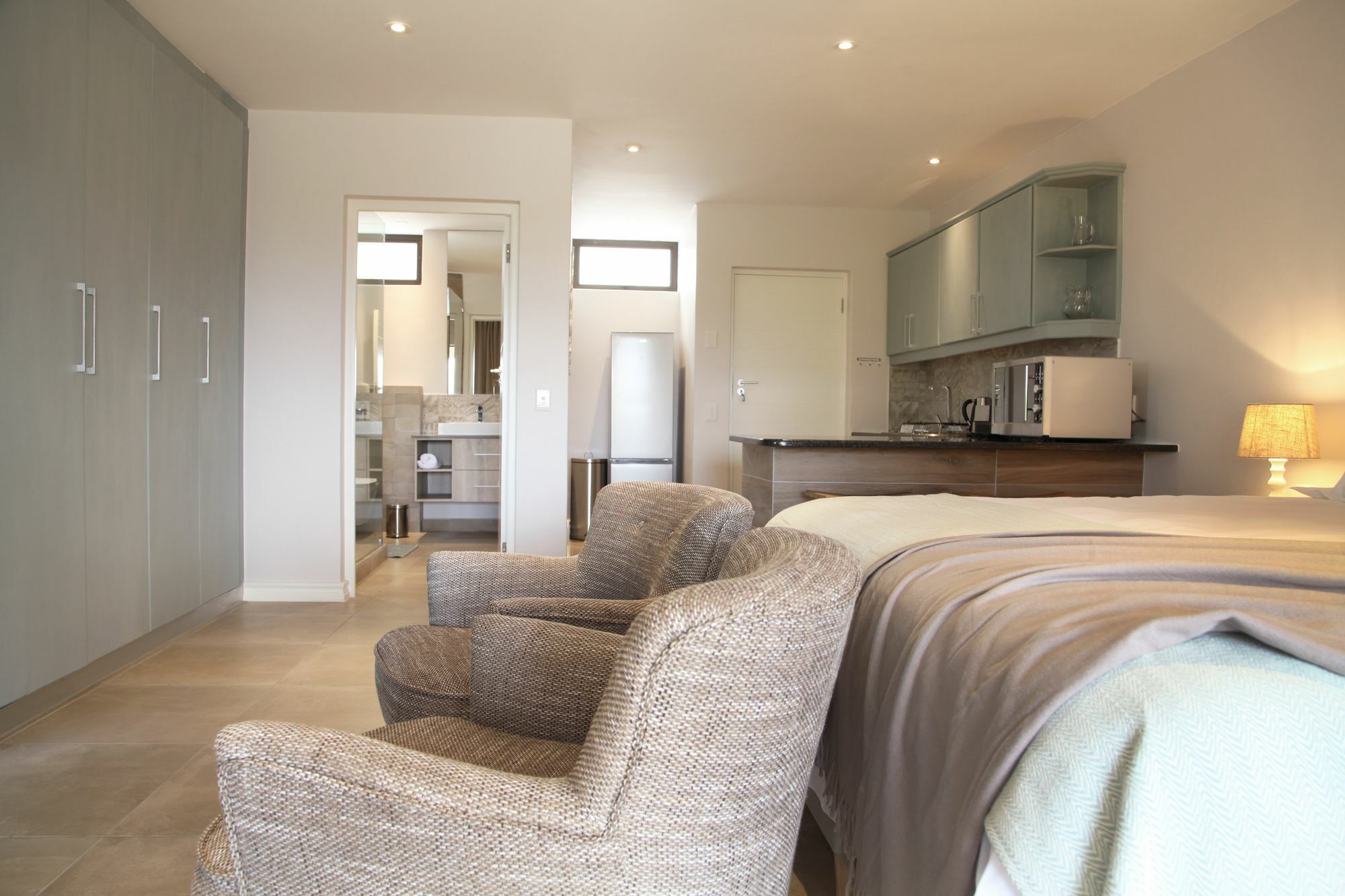 Sunrise Bay Self Catering Apartment เพลตเตนเบิร์กเบย์ ภายนอก รูปภาพ